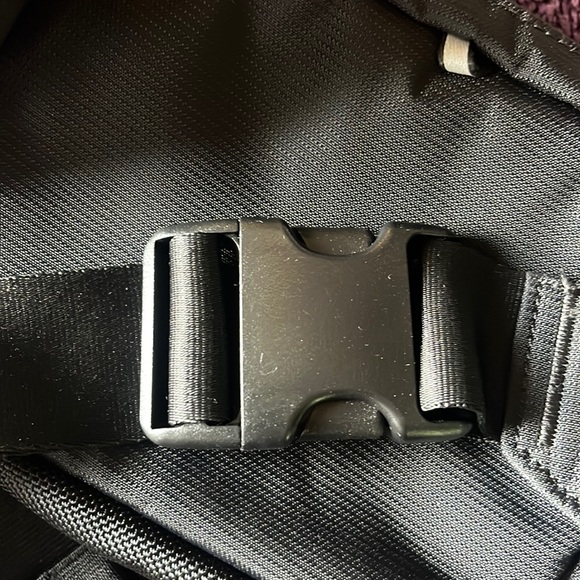 *NWOT* HERSCHEL SUPPLY CO. TOUR HIP PACK SMALL BLACK- UNISEX - Picture 8 of 8